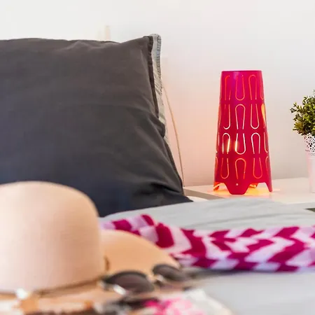 Melyna Private Heated Pool ヴィラ アデヘ