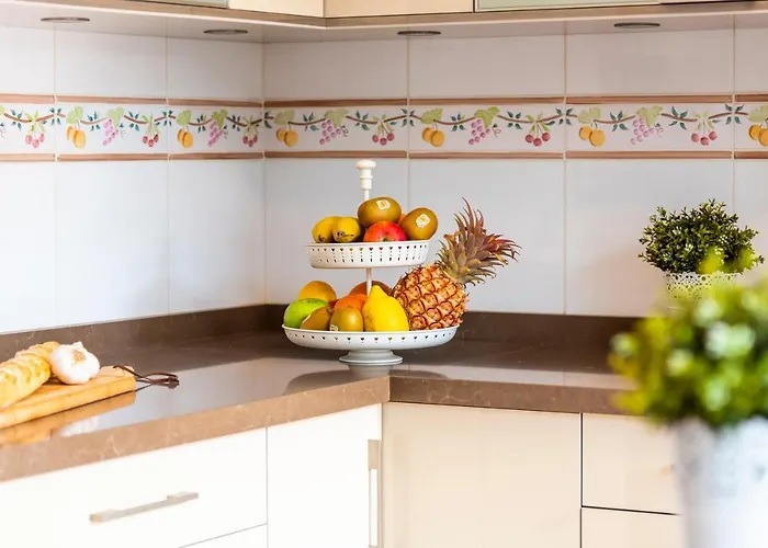 Melyna Private Heated Pool アデヘ