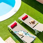 Melyna Private Heated Pool فيلة