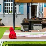 Melyna Private Heated Pool * Адехе