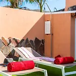 Melyna Private Heated Pool أذيخي
