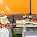 Melyna Private Heated Pool Вілла Адехе