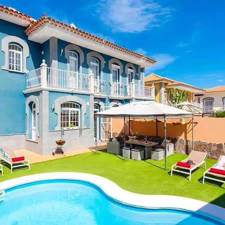 Melyna Private Heated Pool Вілла