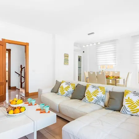 Melyna Private Heated Pool Villa *