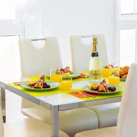 Melyna Private Heated Pool Villa *