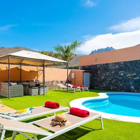Melyna Private Heated Pool 别墅