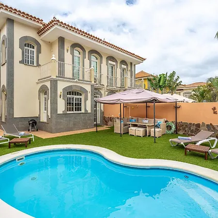 Вилла Melyna Private Heated Pool *