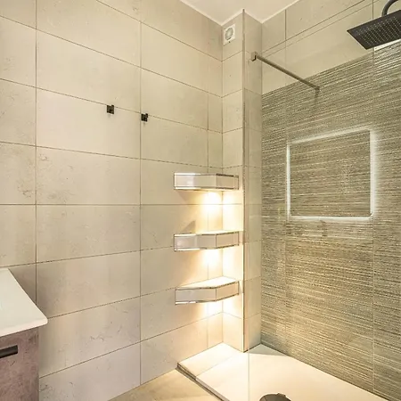 Melyna Private Heated Pool Вилла Адехе