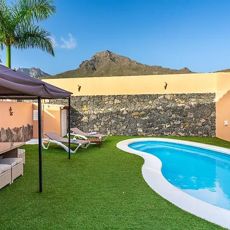Melyna Private Heated Pool *