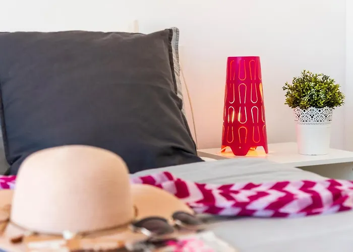 Melyna Private Heated Pool Вілла Адехе