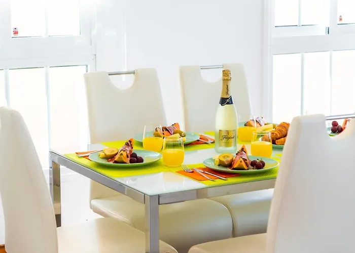 Melyna Private Heated Pool Вілла *