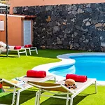 别墅 Melyna Private Heated Pool *